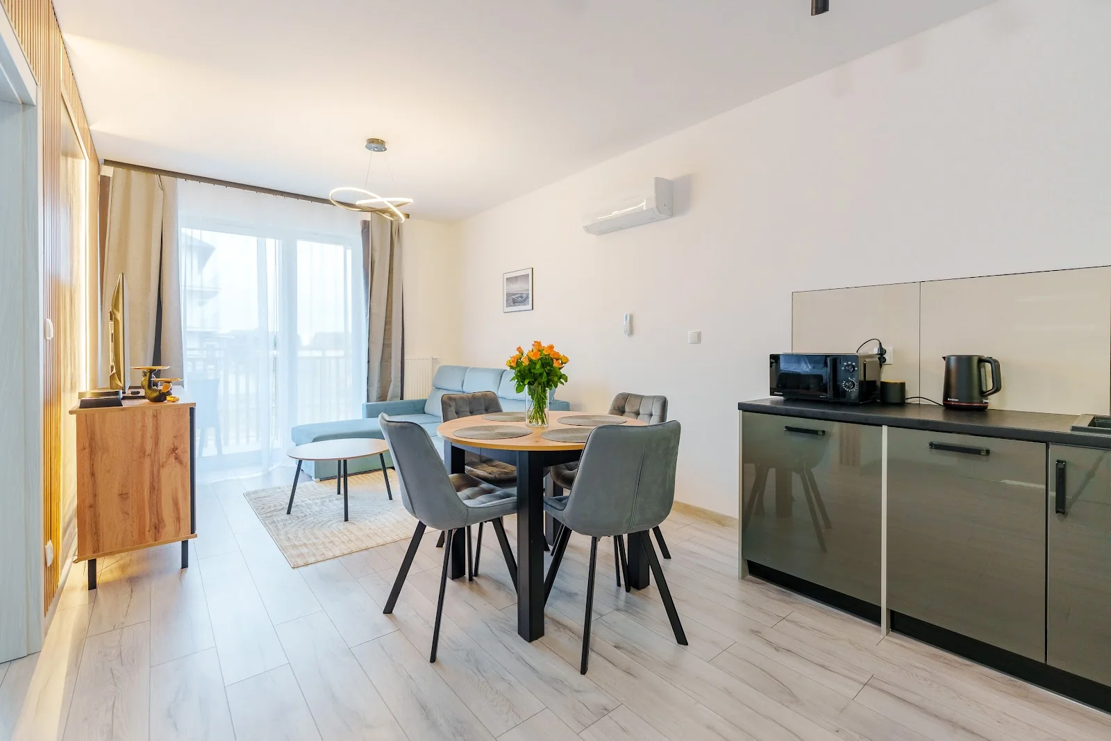 M13 Apartament z sypialnią i aneksem kuchennym
