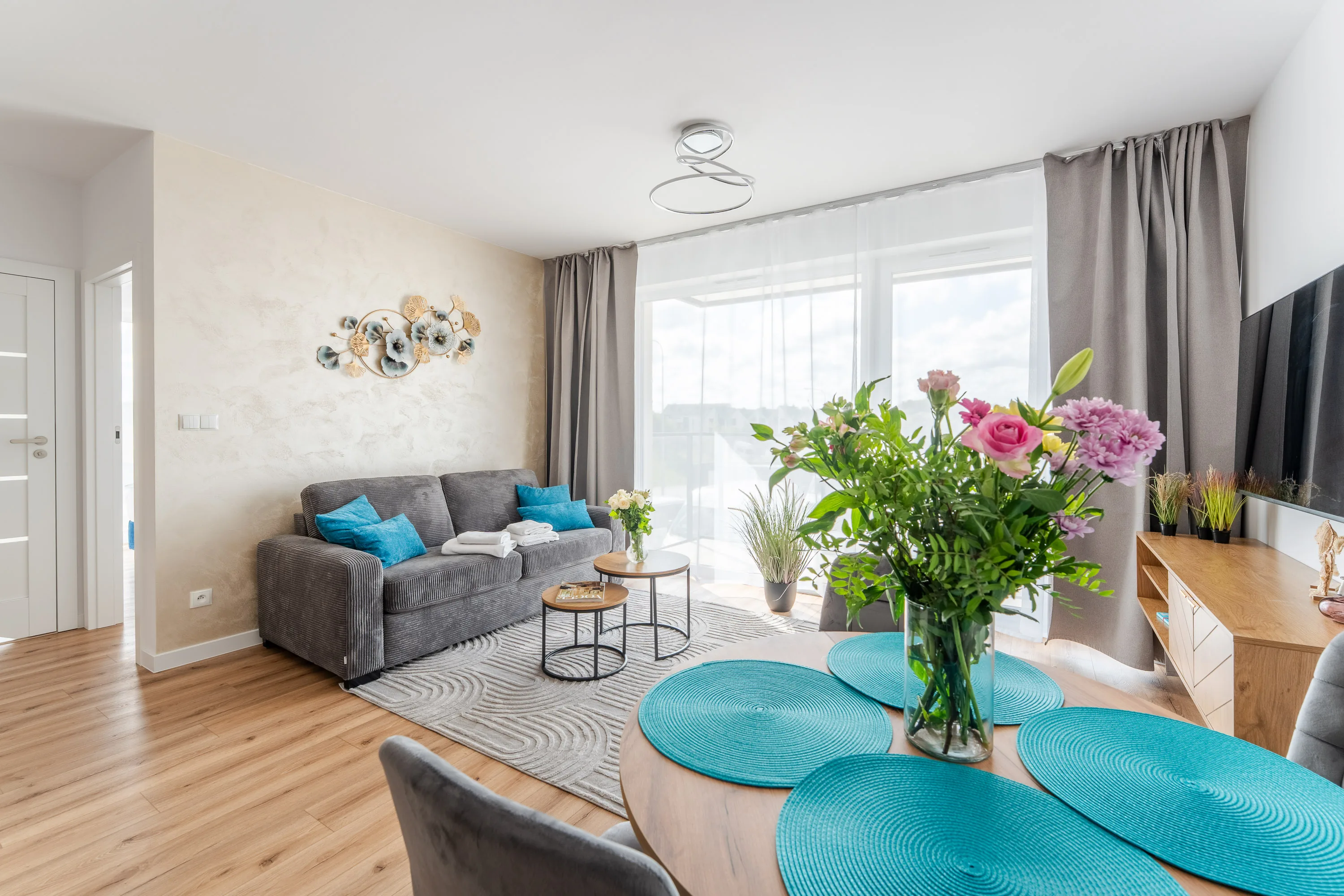 M14 Apartment mit Schlafzimmer und Kuchenzeile