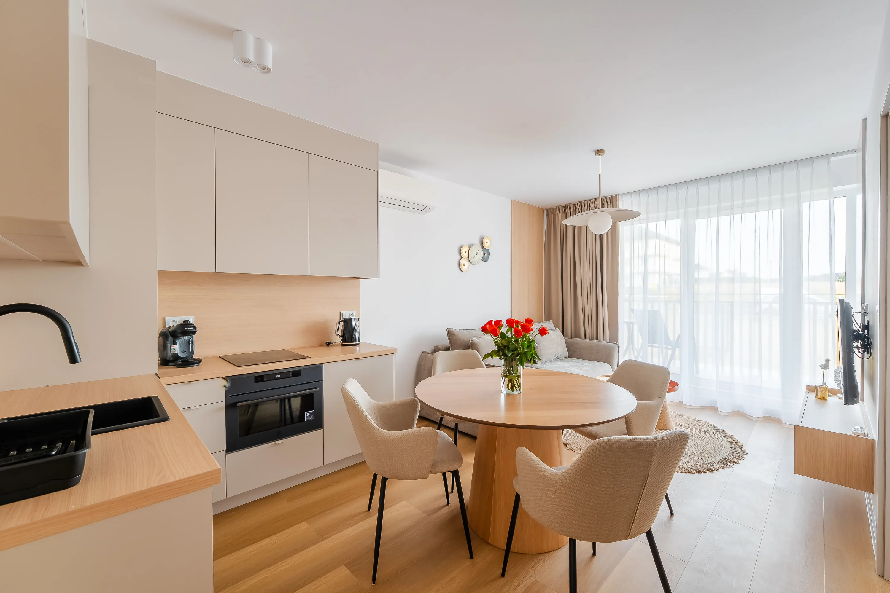 M6 Apartment mit Schlafzimmer und Kuchenzeile